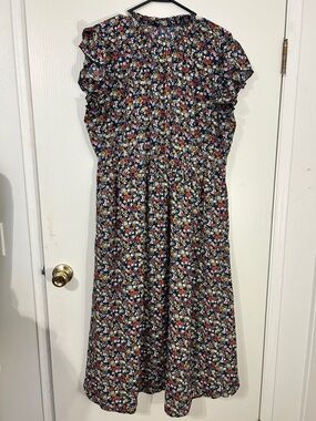 BloomChic Navy Floral Ruffle-Sleeve Dress